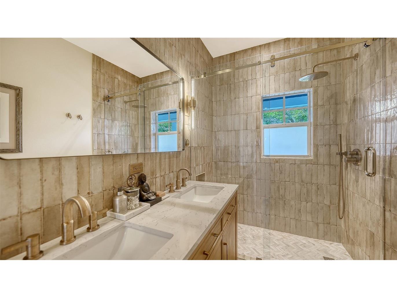 1690 Arlington Street Sarasota FL 34239 A4673742 image34