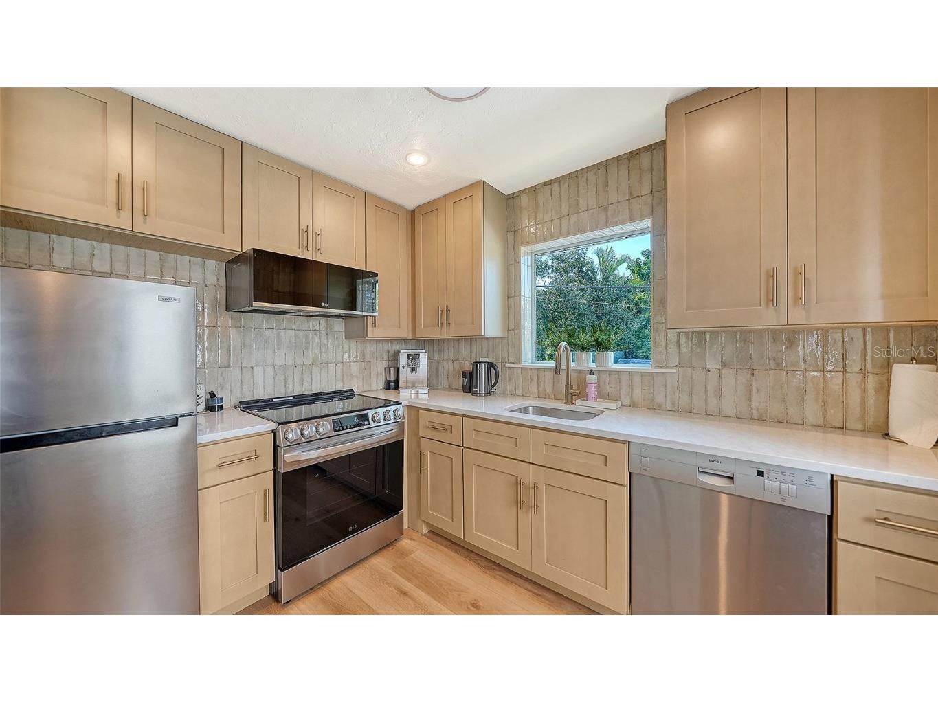 1690 Arlington Street Sarasota FL 34239 A4673742 image43