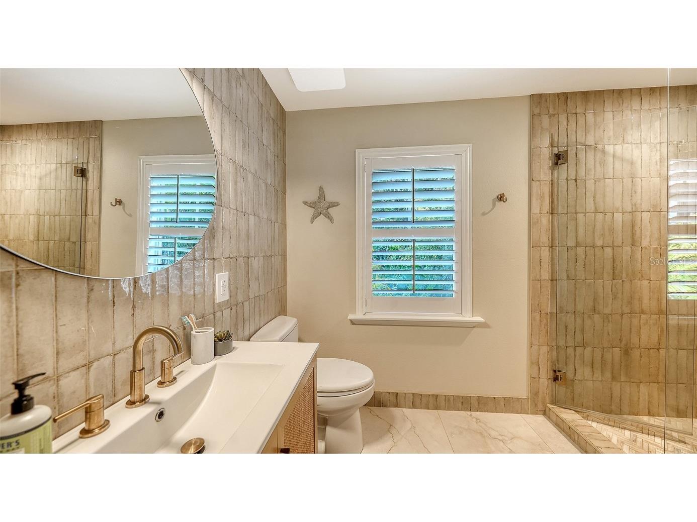 1690 Arlington Street Sarasota FL 34239 A4673742 image46