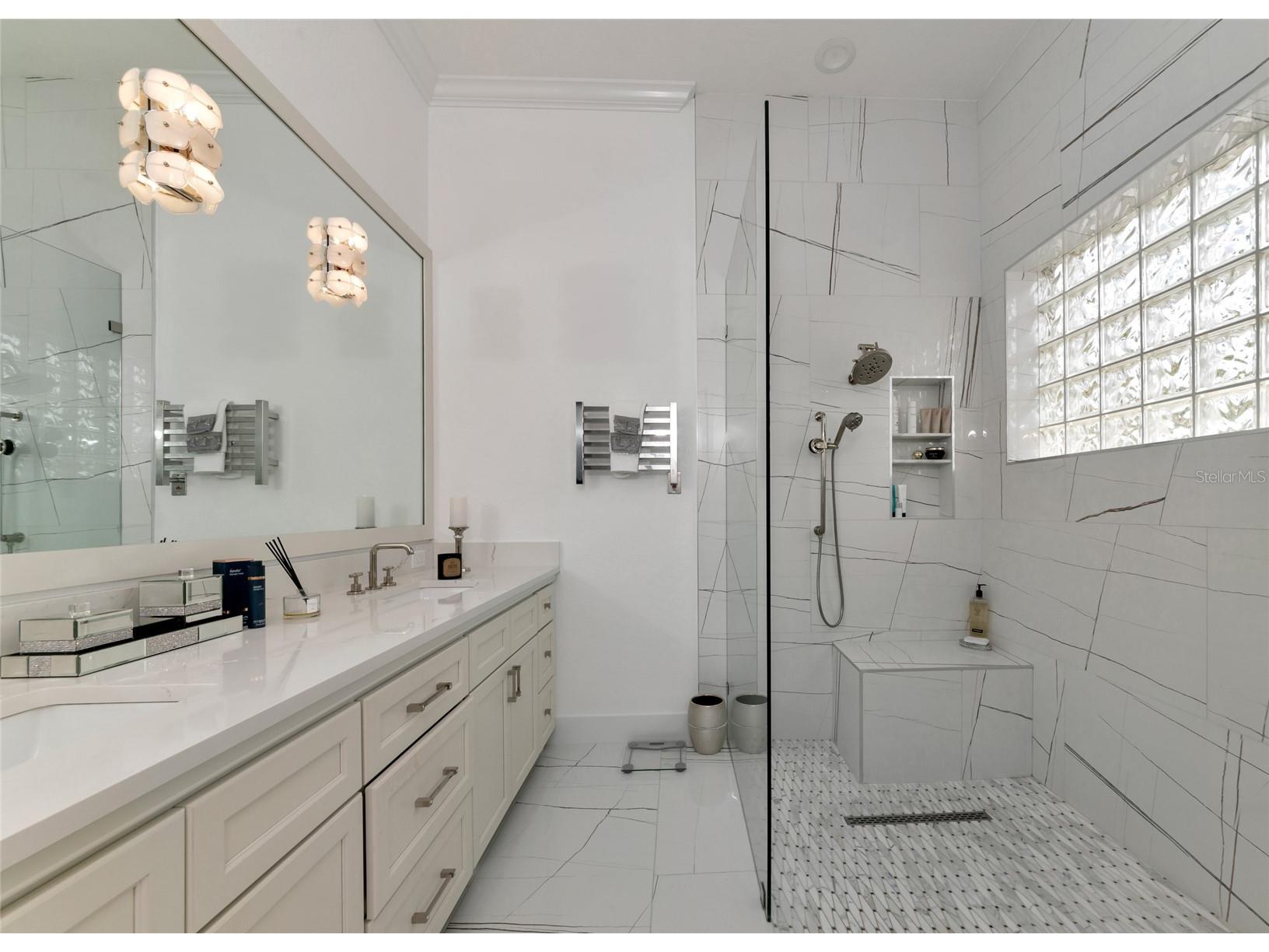 1690 Assisi Drive #12 Sarasota FL 34231 A4690125 image33