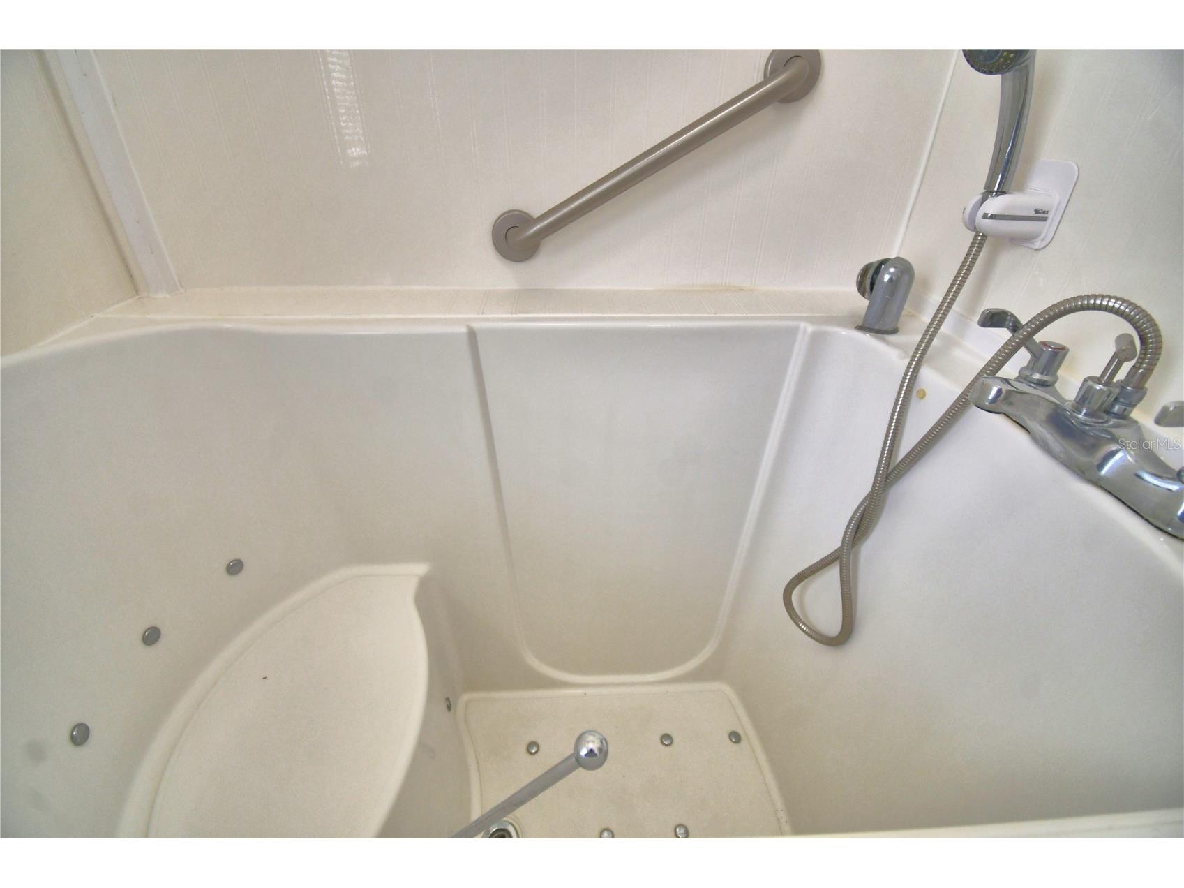1690 Colonnades Circle N Lakeland FL 33811 L4960471 image34