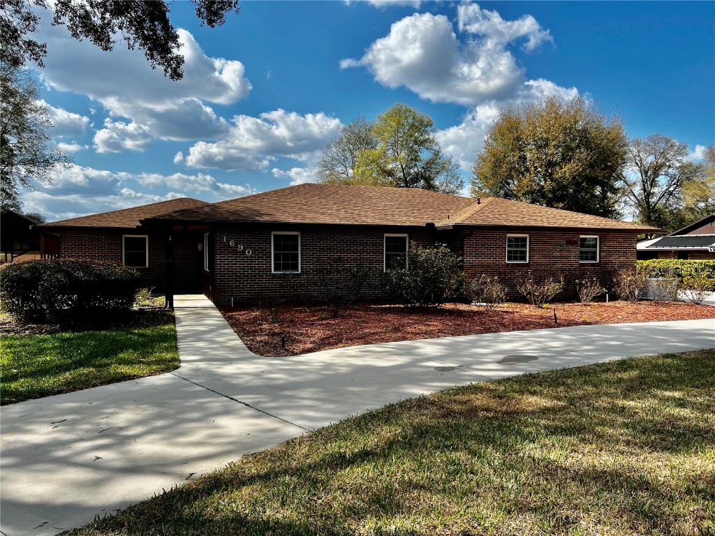 1690 Miller Drive Deland FL 32720 V4923170 image1