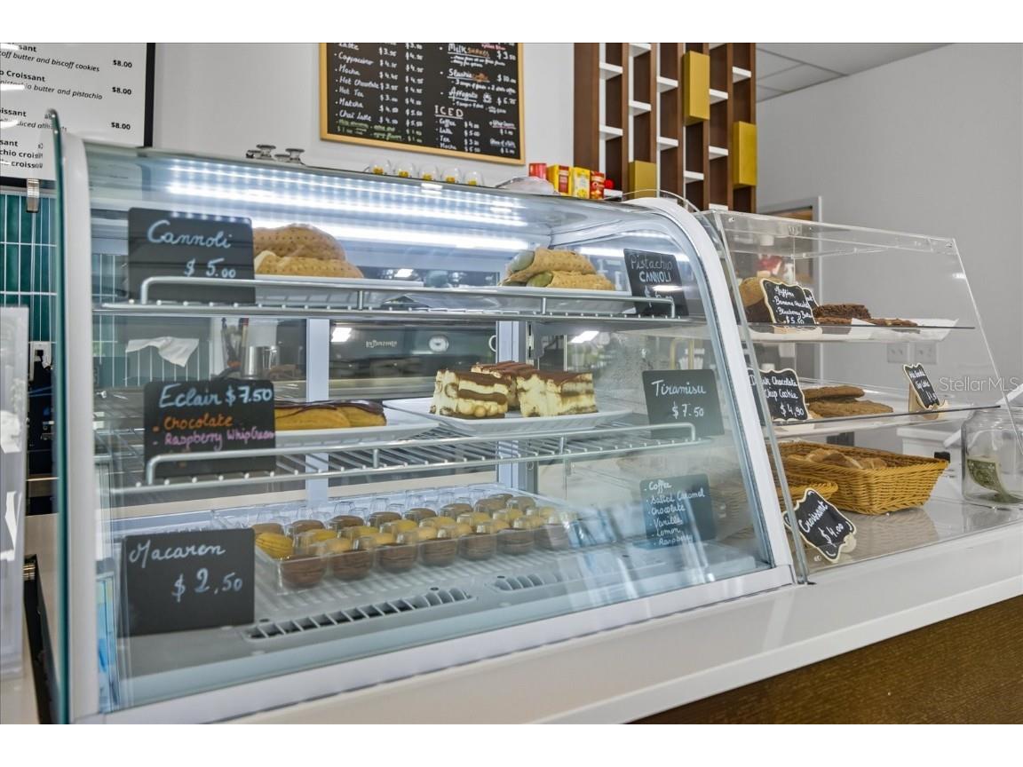 1691 Central Avenue Saint Petersburg FL 33713 A4667502 image10