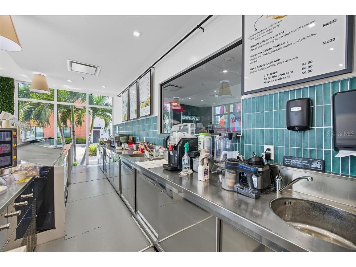 1691 Central Avenue Saint Petersburg FL 33713 A4667502 image25