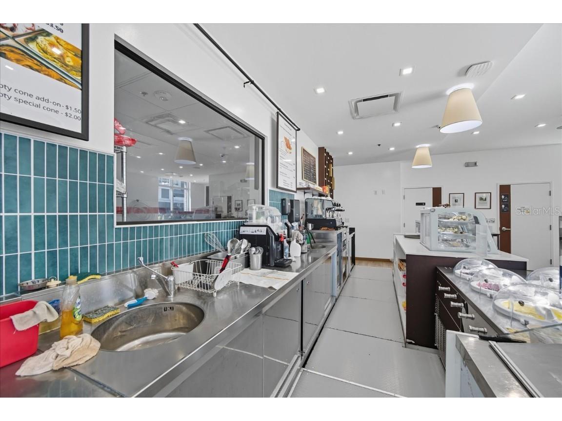 1691 Central Avenue Saint Petersburg FL 33713 A4667502 image28