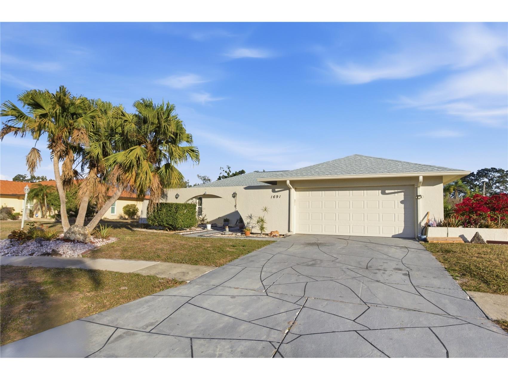 1691 Fleetwood Drive Sarasota FL 34232 A4678015 image2
