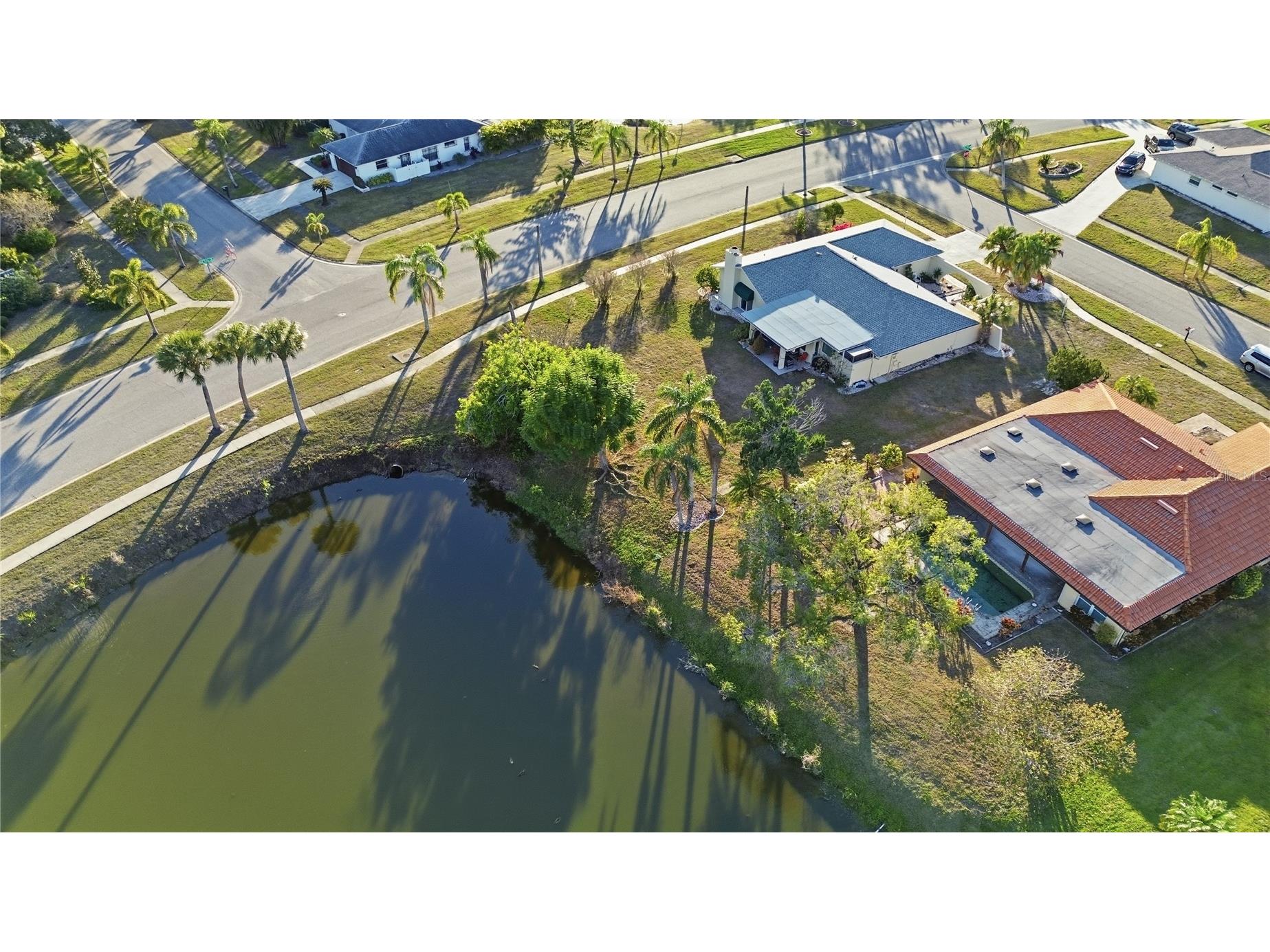 1691 Fleetwood Drive Sarasota FL 34232 A4678015 image30