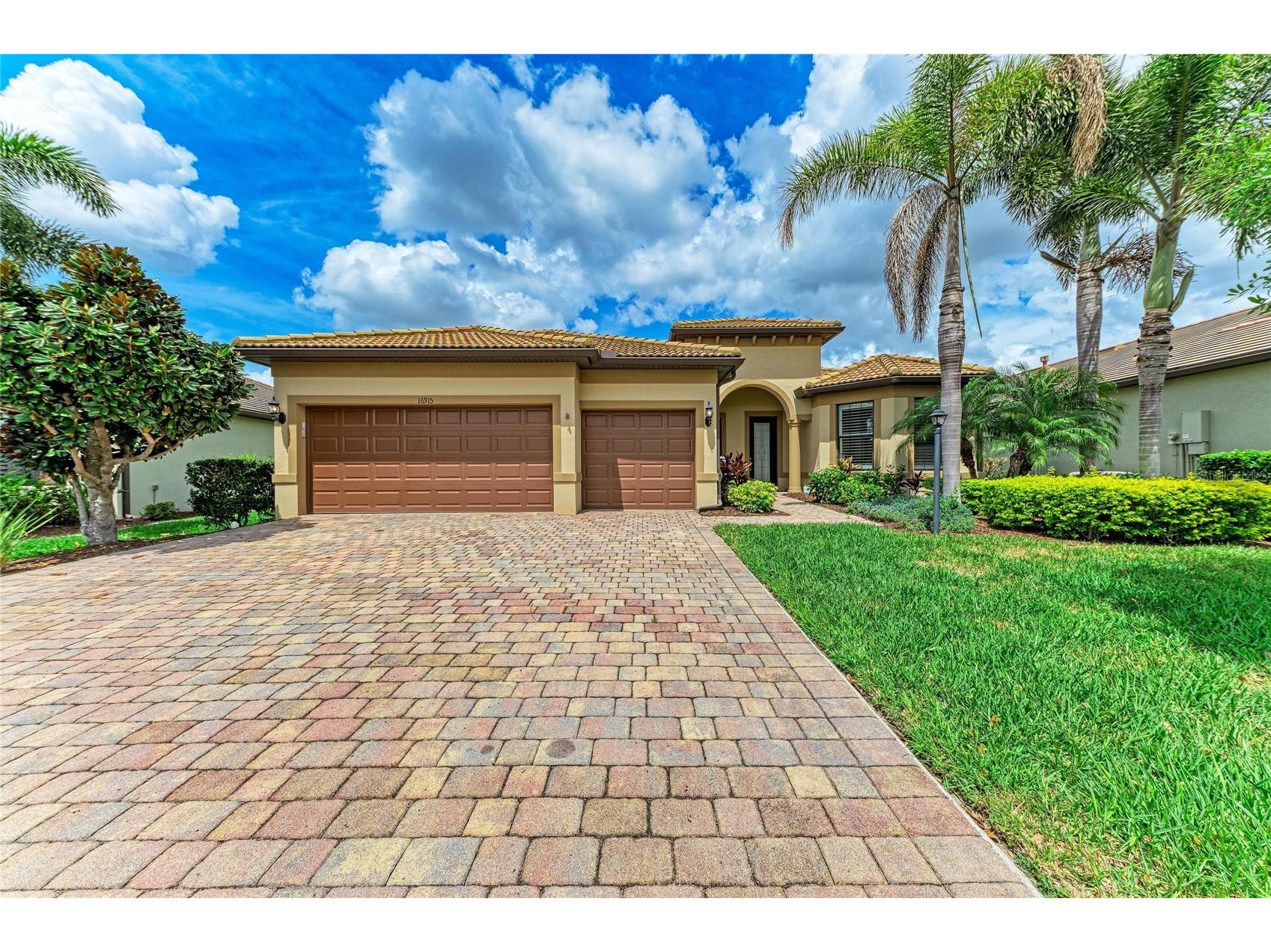 16915 Loudon Place Bradenton FL 34202 A4688183 image1