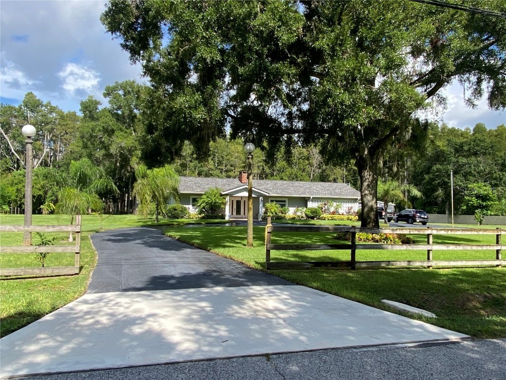 16918 Tobacco Road Lutz FL 33558 TB8414163 image1