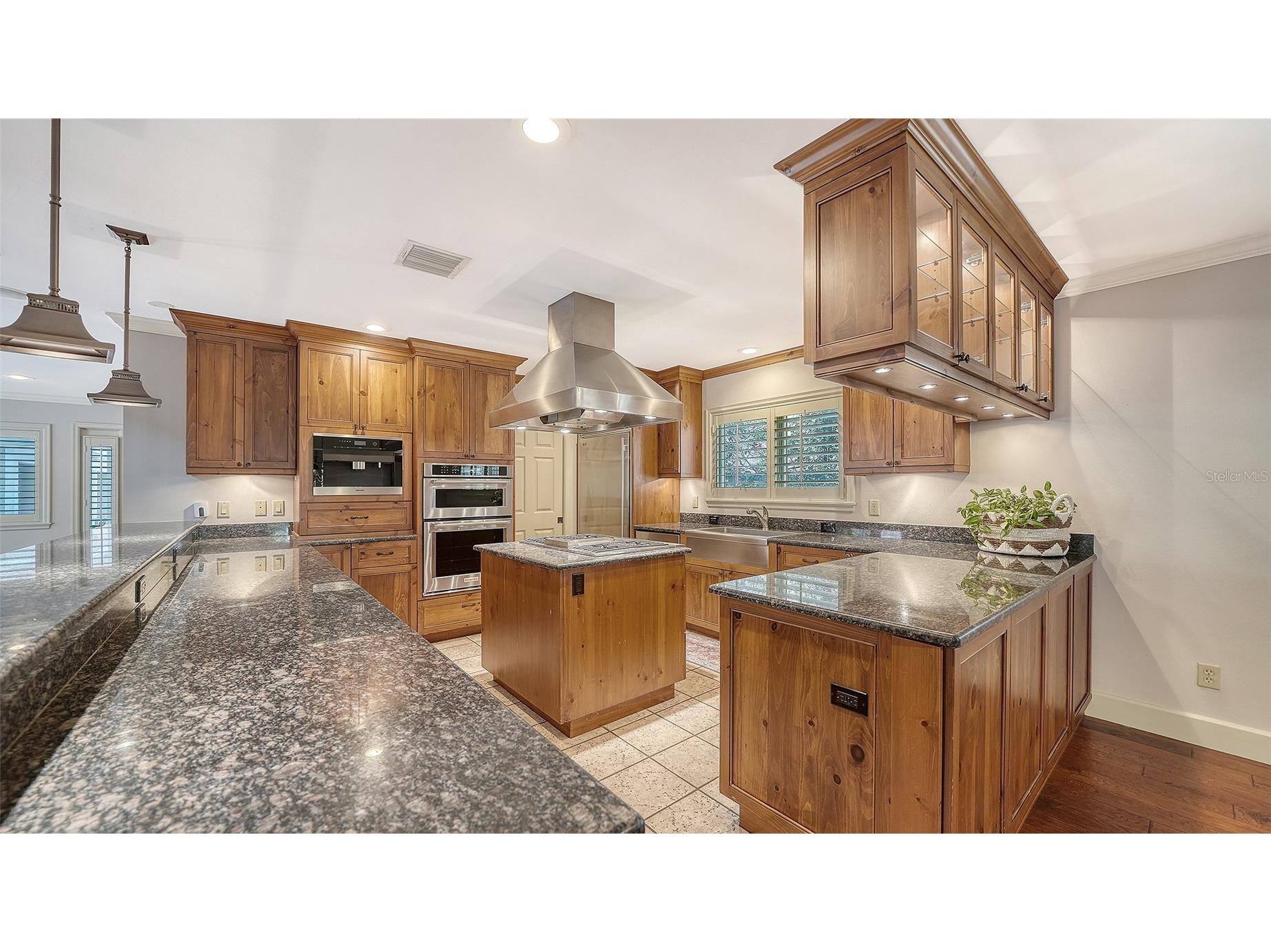 1695 Hyde Park Street Sarasota FL 34239 A4679534 image16