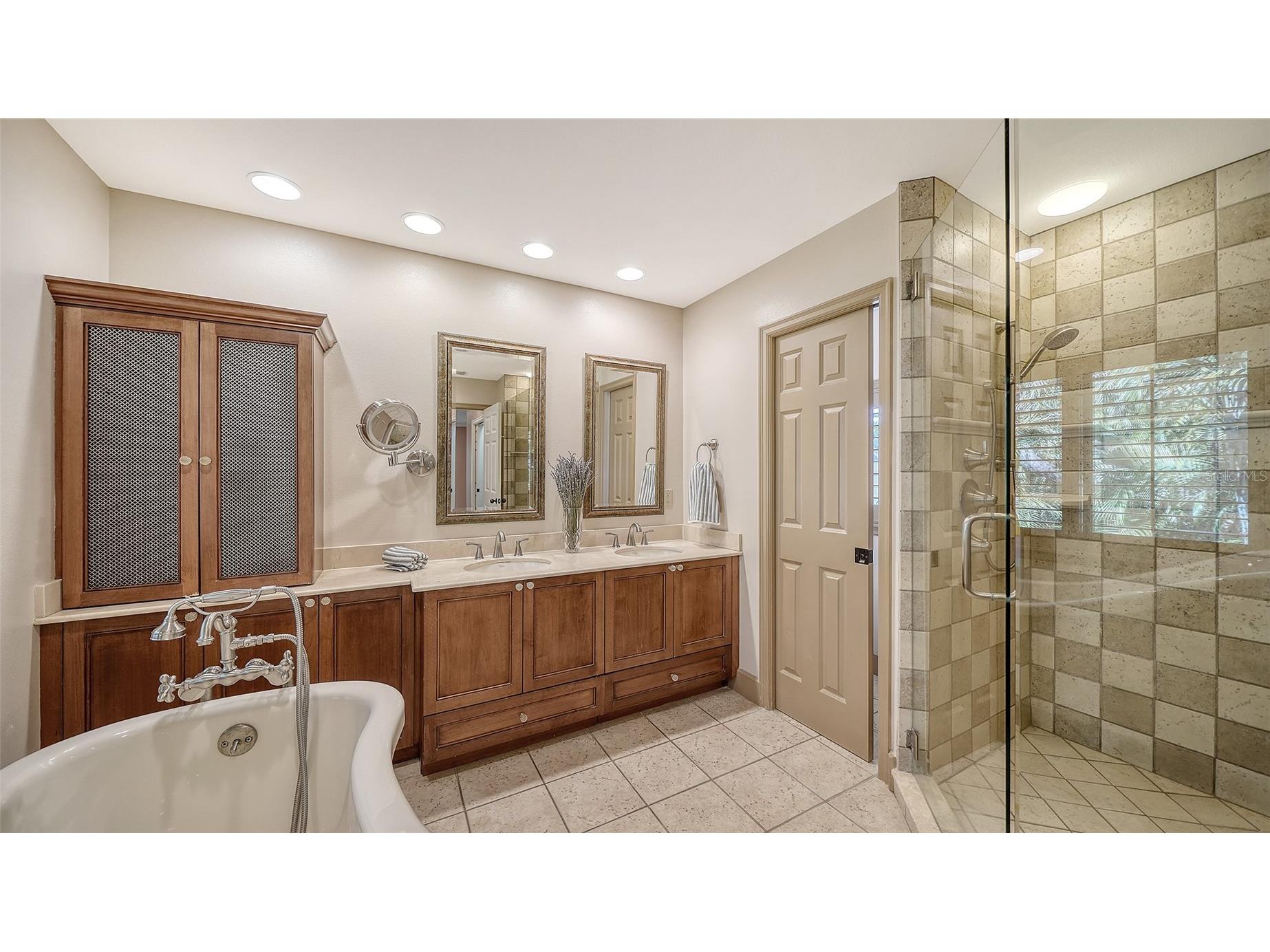 1695 Hyde Park Street Sarasota FL 34239 A4679534 image34