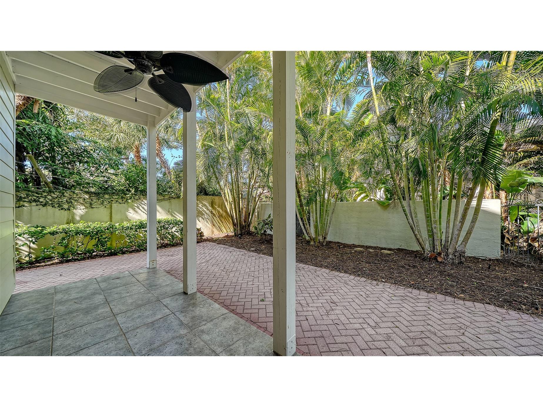 1695 Hyde Park Street Sarasota FL 34239 A4679534 image56
