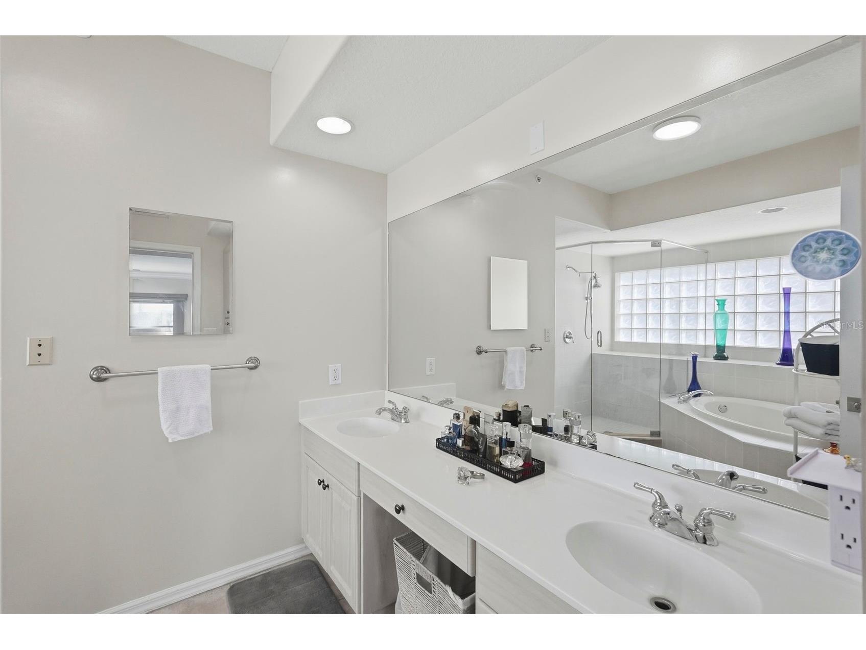 1695 Pinellas Bayway S #E4 Tierra Verde FL 33715 TB8491329 image18