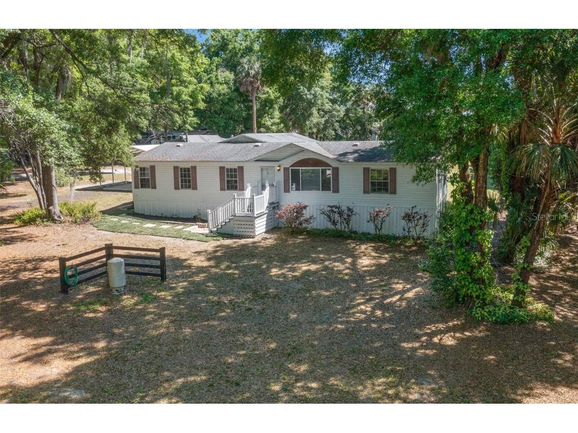 16950 SE 115th Avenue Weirsdale FL 32195 OM675217 image1