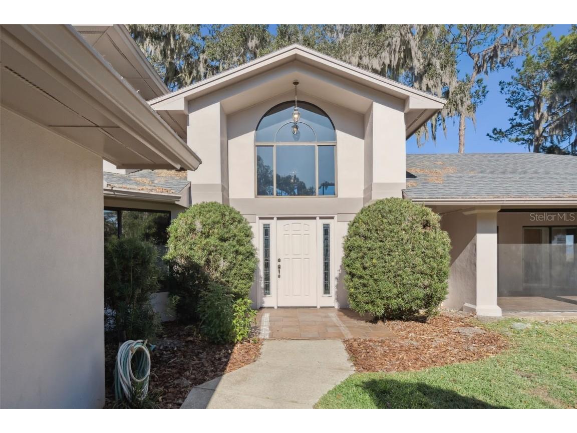 16951 Deer Island Road Tavares FL 32778 - LAKE DORA G5104554 image1