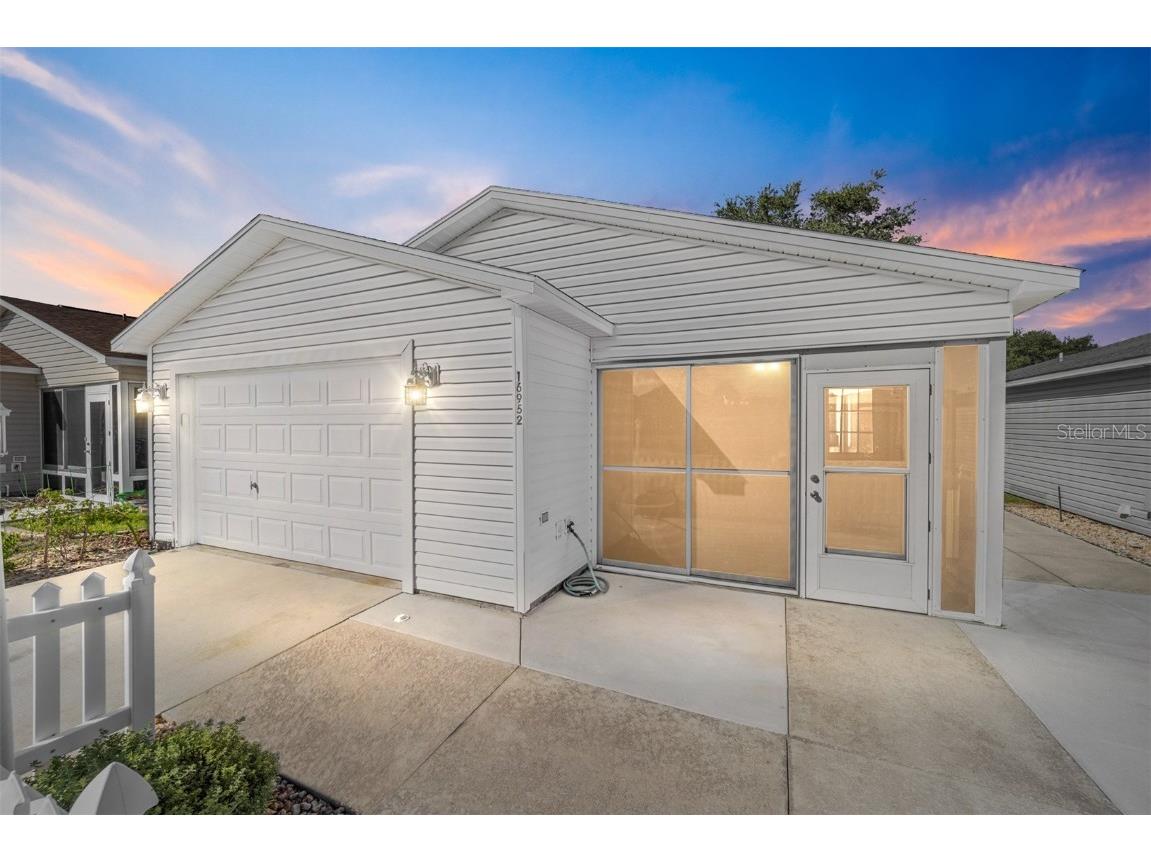 16952 SE 81st Charlesfort Avenue The Villages FL 32162 G5086158 image1