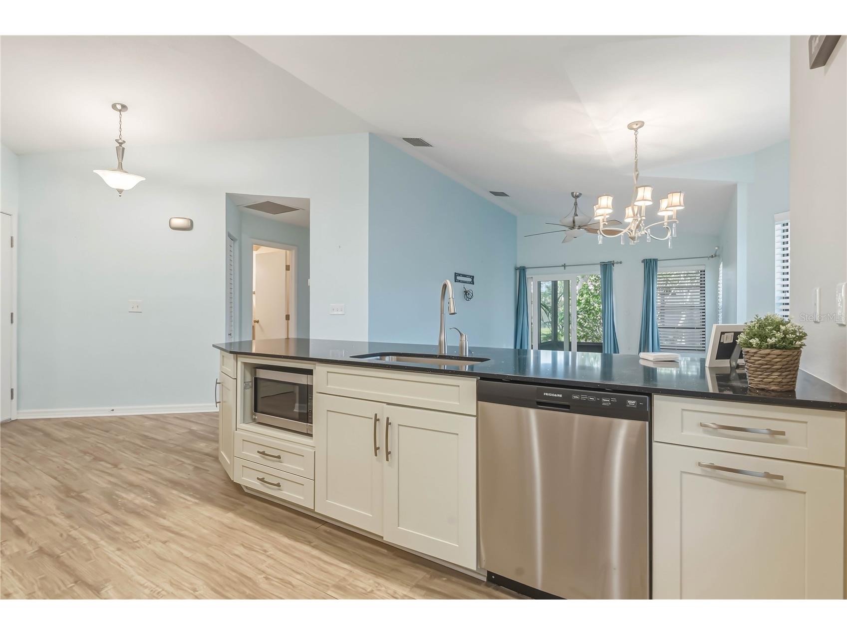 1696 Nash Court Dunedin FL 34698 TB8505427 image9