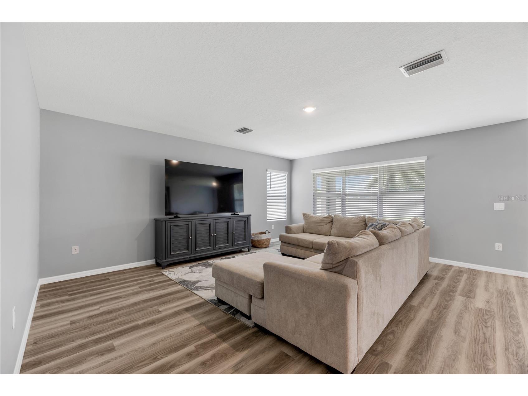 1697 Sourwood Drive Ruskin FL 33570 TB8528814 image6