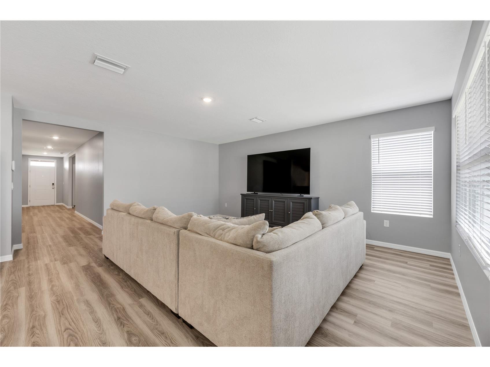 1697 Sourwood Drive Ruskin FL 33570 TB8528814 image8