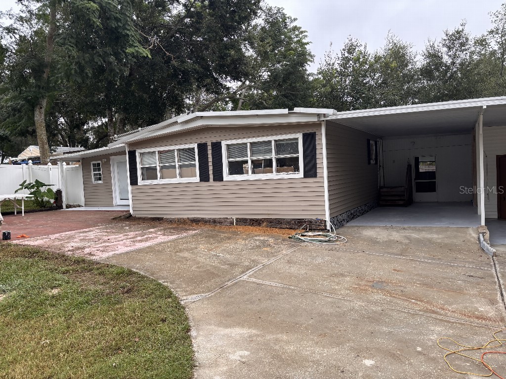 16975 SE 249th Avenue Umatilla FL 32784 TB8470390 image1