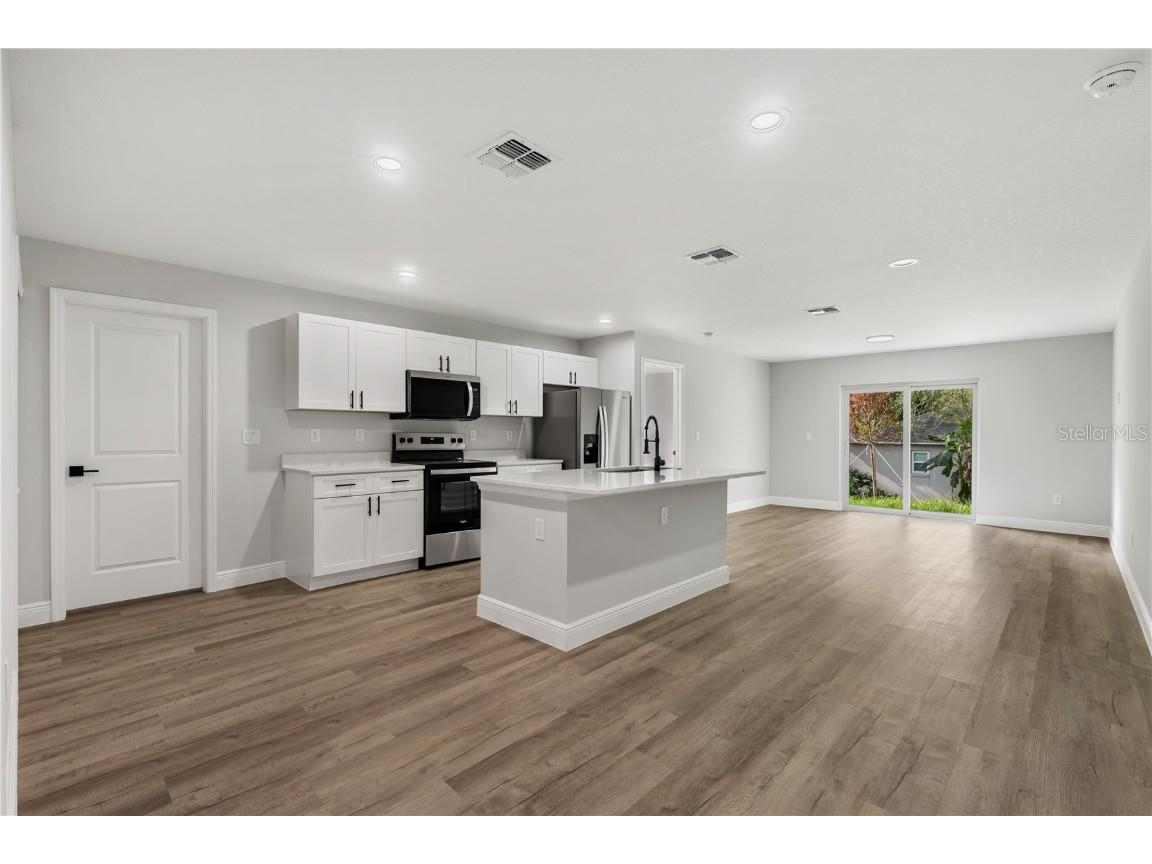 1698 17th Street Orange City FL 32763 O6327096 image7