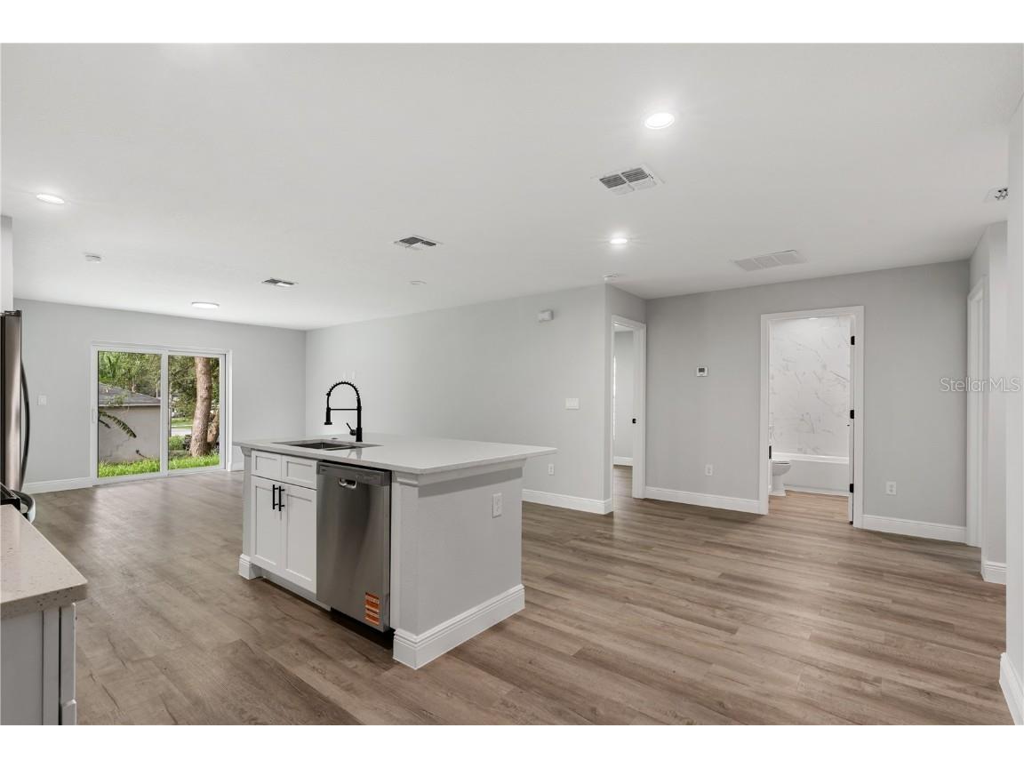 1698 17th Street Orange City FL 32763 O6327096 image9