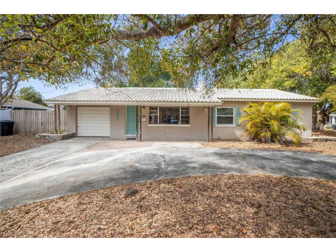 1698 65th Street N Saint Petersburg FL 33710 U8154683 image1