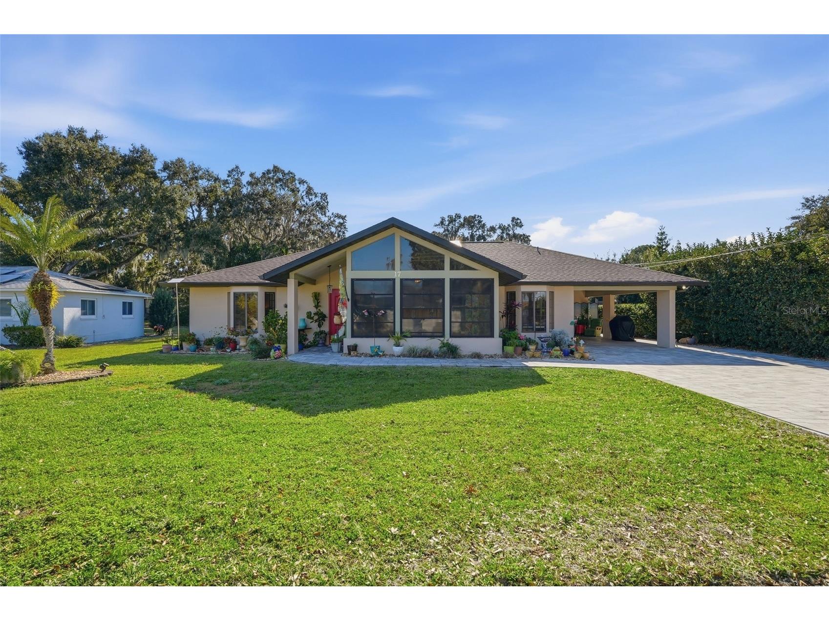 17 E Live Oak Avenue Yalaha FL 34797 - LAKE HARRIS G5107142 image1