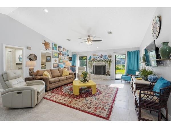 17 E Live Oak Avenue Yalaha FL 34797 - LAKE HARRIS G5107142 image2