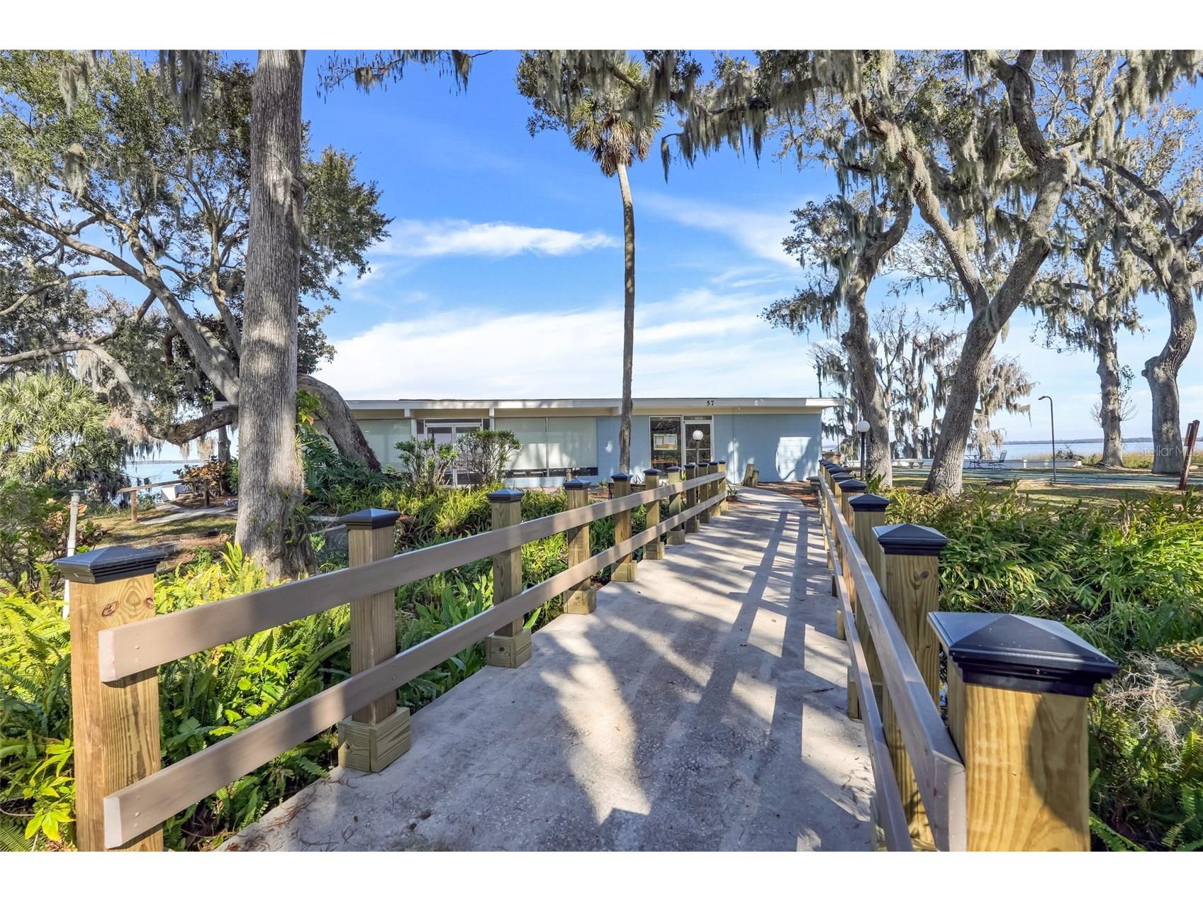 17 E Live Oak Avenue Yalaha FL 34797 - LAKE HARRIS G5107142 image42