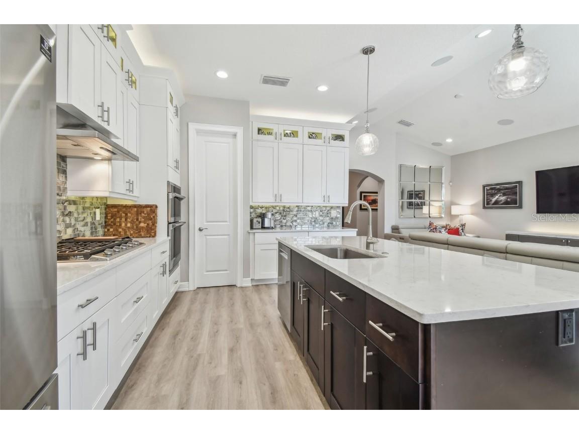 17 Franklin Court S #C Saint Petersburg FL 33711 TB8447840 image10