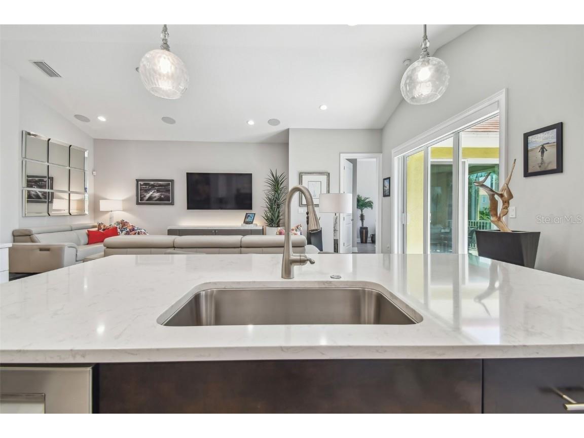 17 Franklin Court S #C Saint Petersburg FL 33711 TB8447840 image12