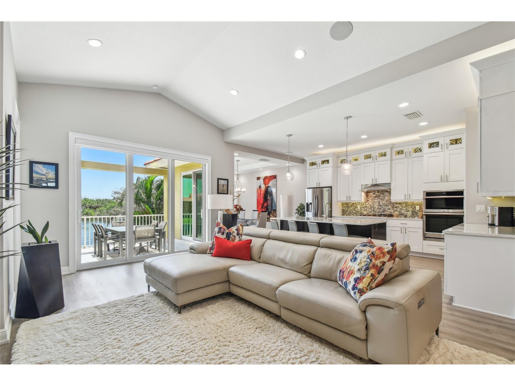 17 Franklin Court S #C Saint Petersburg FL 33711 TB8475819 image5