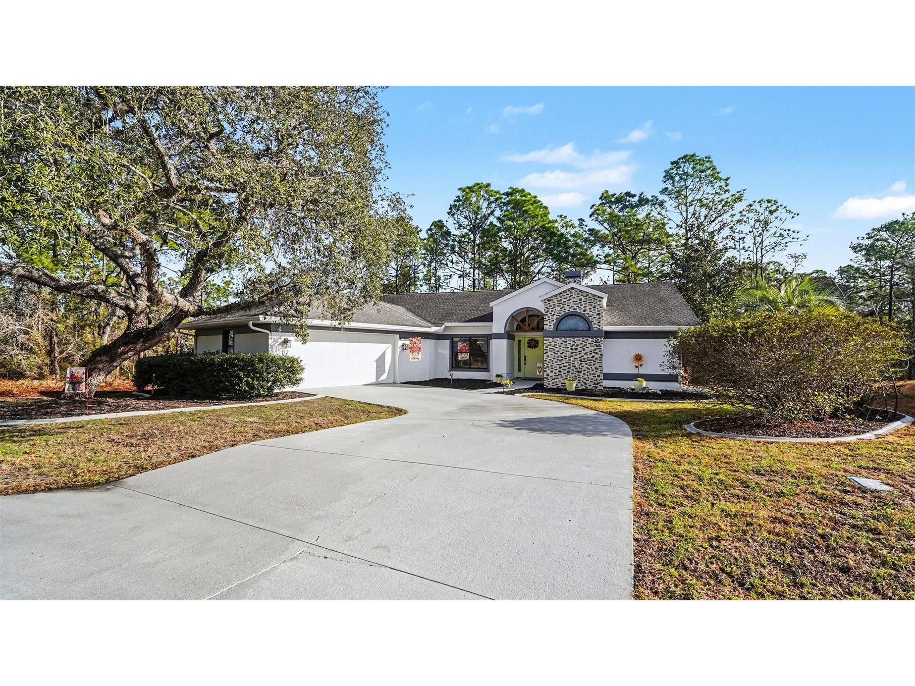 17 Longleaf Court Homosassa FL 34446 TB8476856 image1