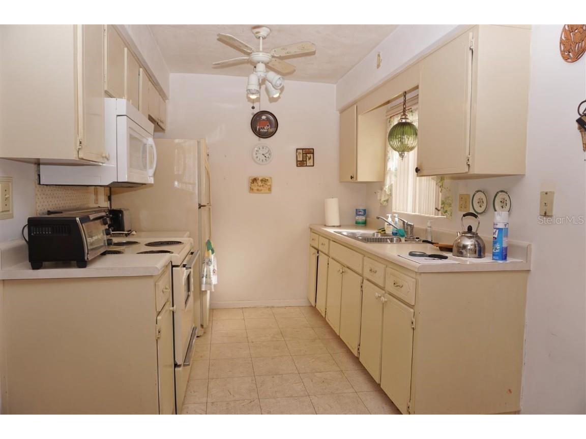 17 N Davis Street Beverly Hills FL 34465 OM716119 image14