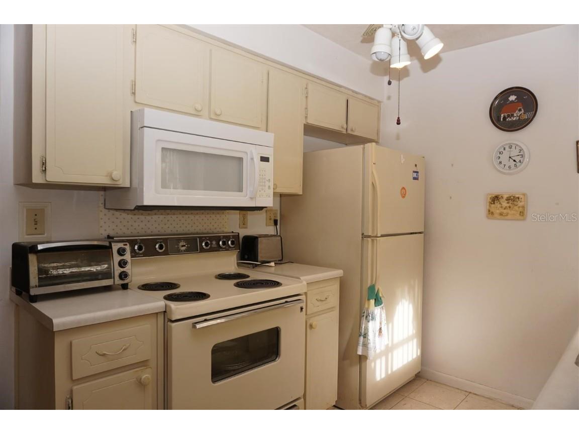 17 N Davis Street Beverly Hills FL 34465 OM716119 image17