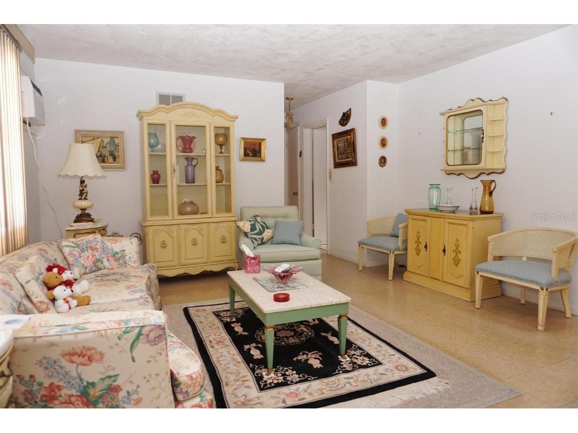 17 N Davis Street Beverly Hills FL 34465 OM716119 image9