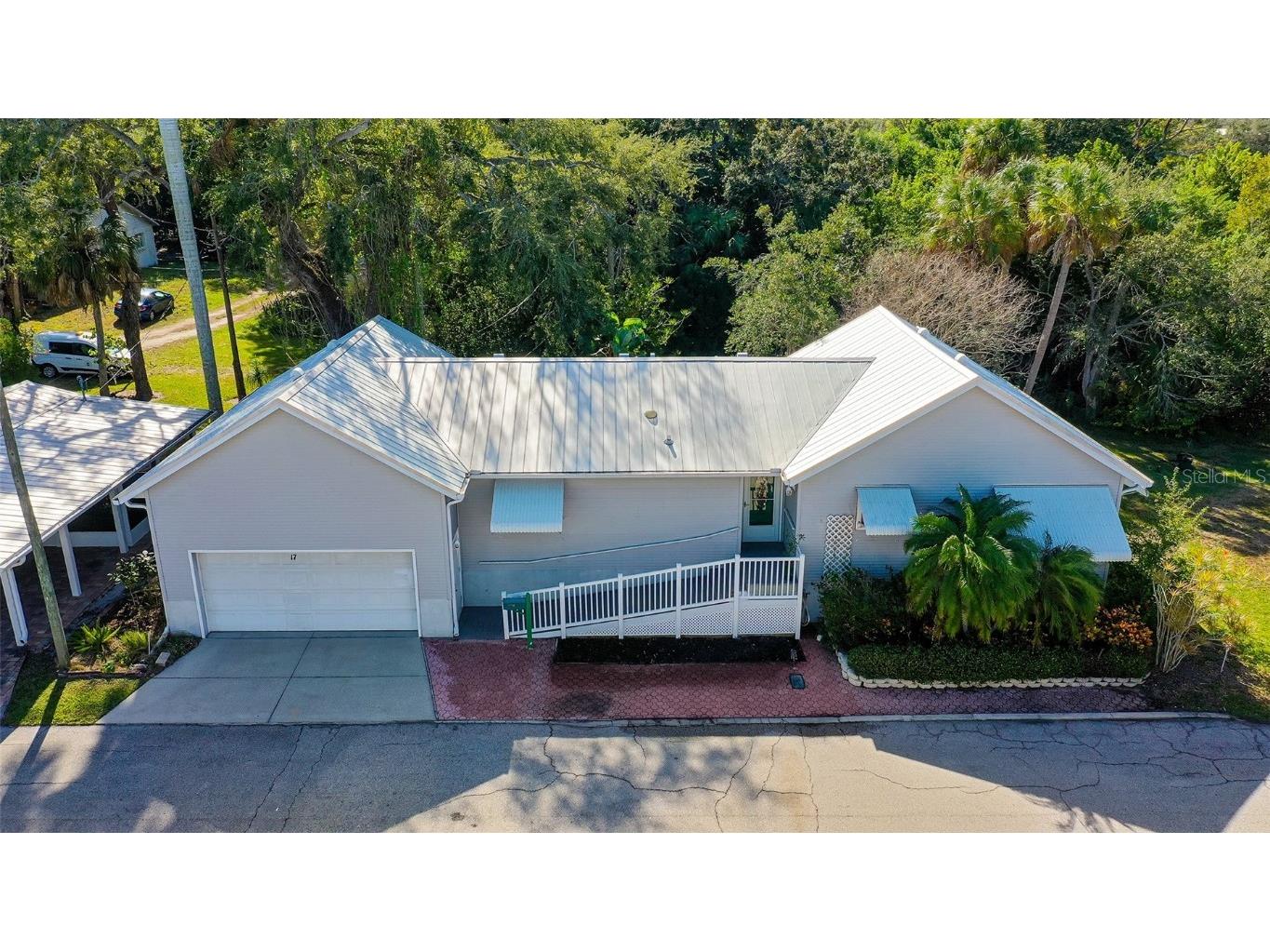 17 Ponce De Leon Street Bradenton FL 34208 A4590970 image1