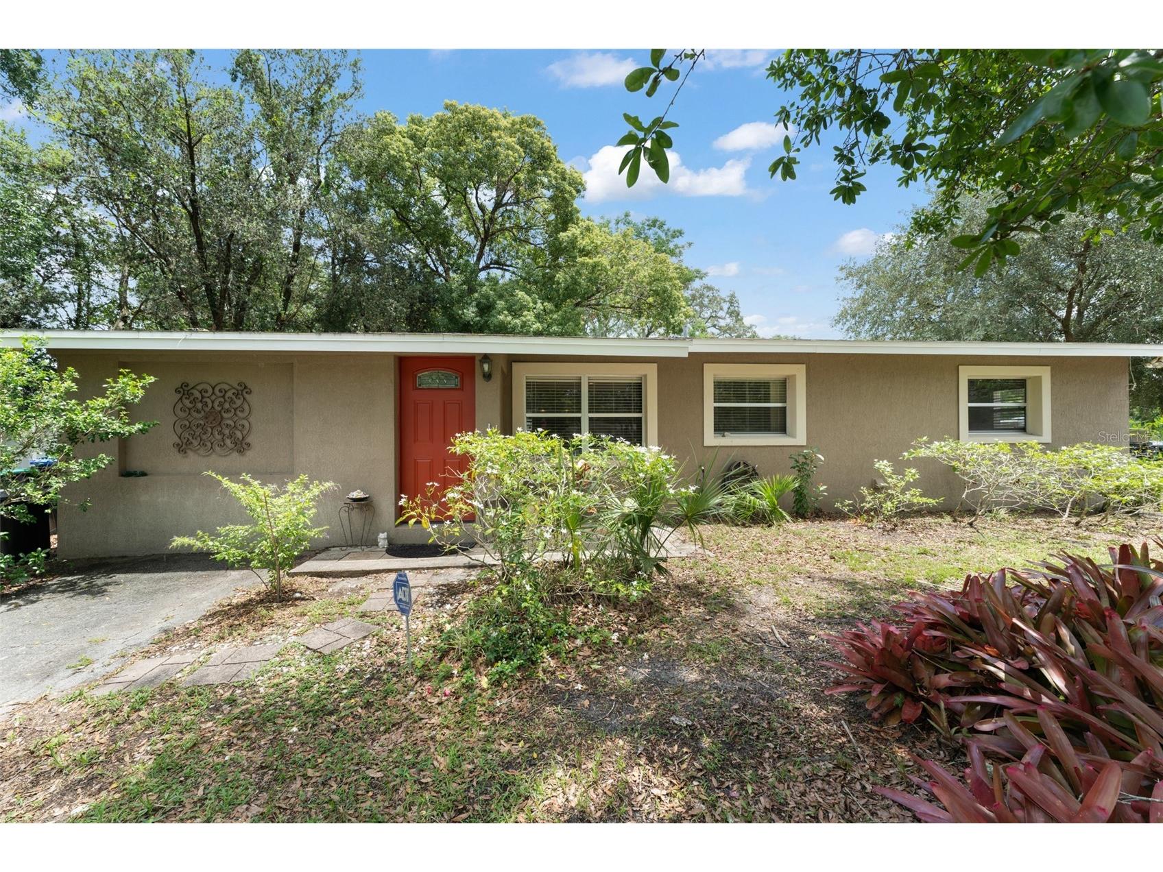 17 S Aurora Drive Apopka FL 32703 O6311971 image1