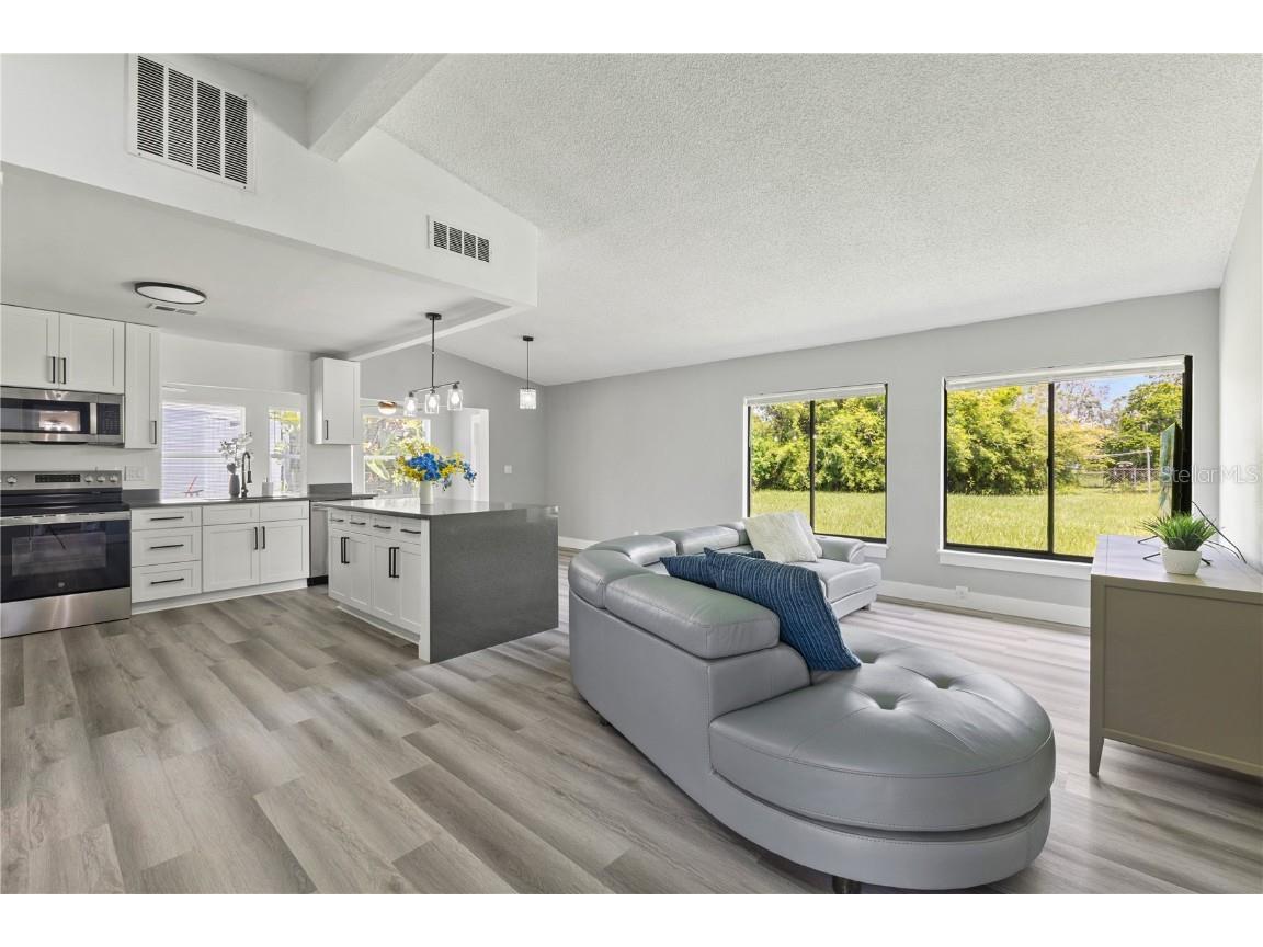 17 S Flag Court Kissimmee FL 34759 O6333696 image7