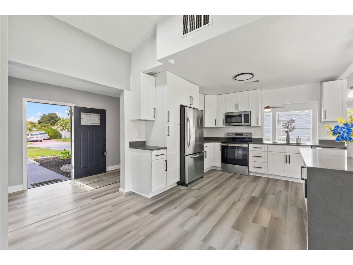 17 S Flag Court Kissimmee FL 34759 O6333696 image8