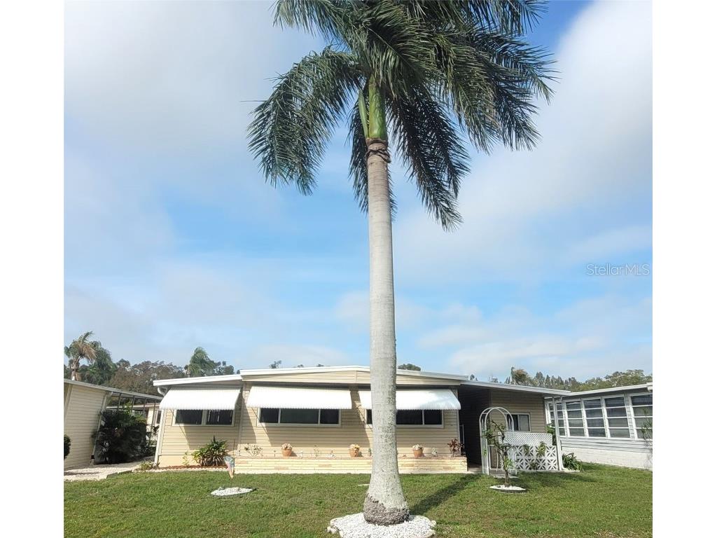 17 White Oak Terrace Sarasota FL 34237 A4602903 image1