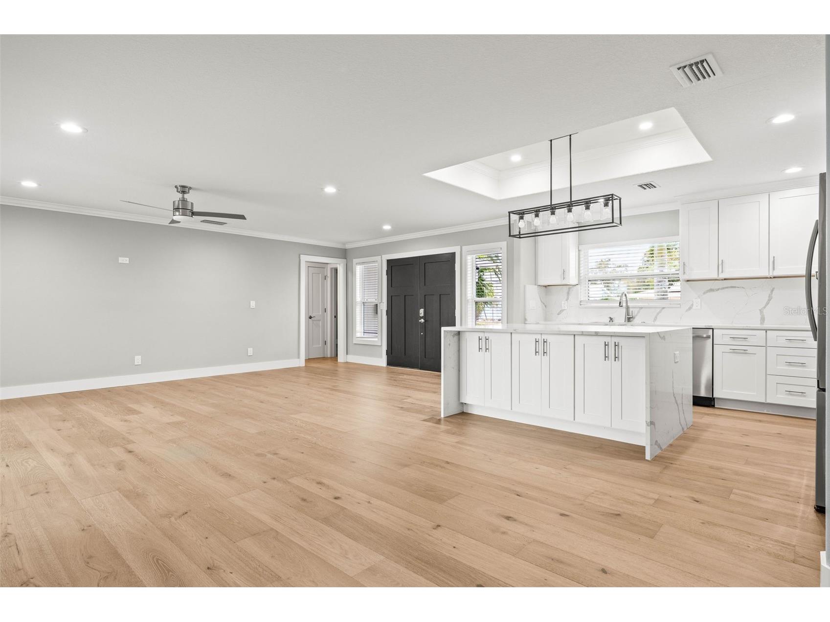 170 98th Avenue N Saint Petersburg FL 33702 - RIVIERA BAY TB8485839 image12