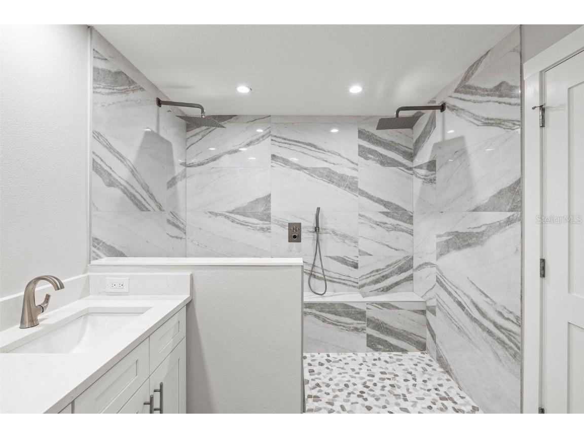 170 98th Avenue N Saint Petersburg FL 33702 - RIVIERA BAY U8226681 image29