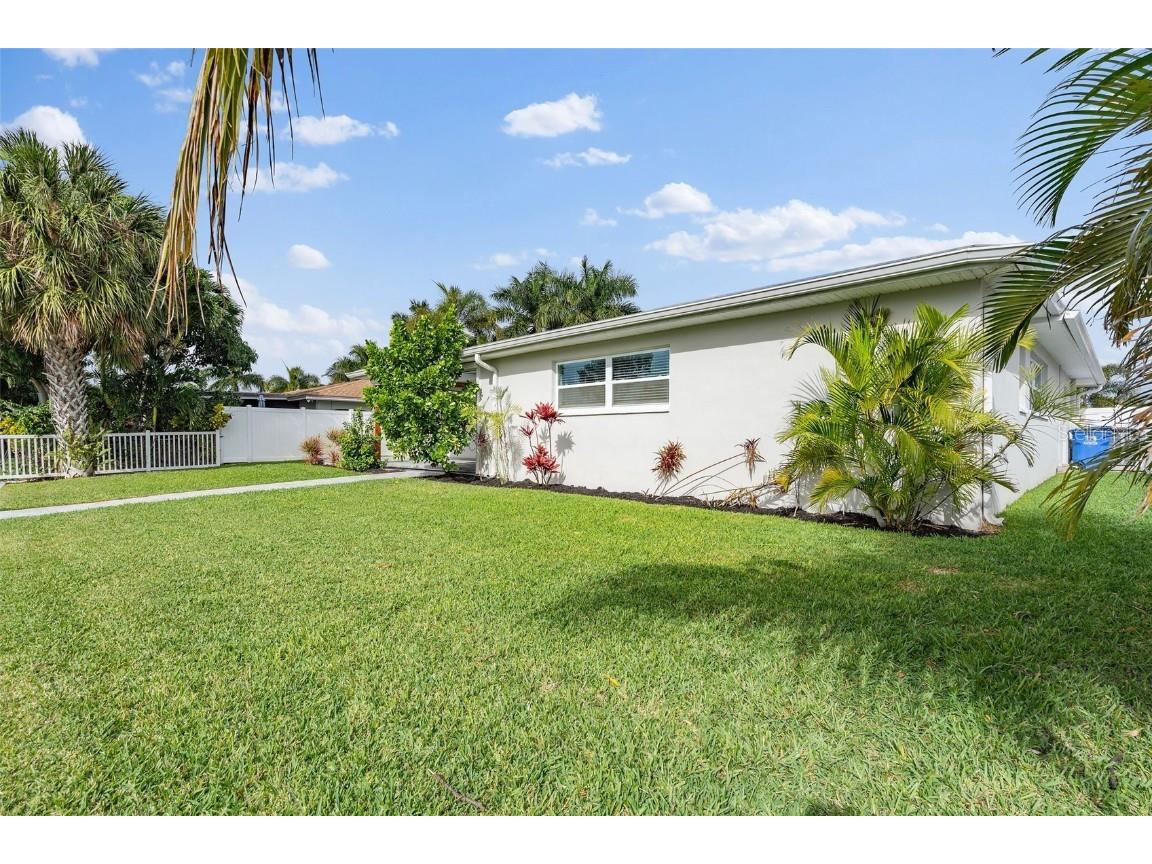 170 98th Avenue N Saint Petersburg FL 33702 - RIVIERA BAY U8226681 image50