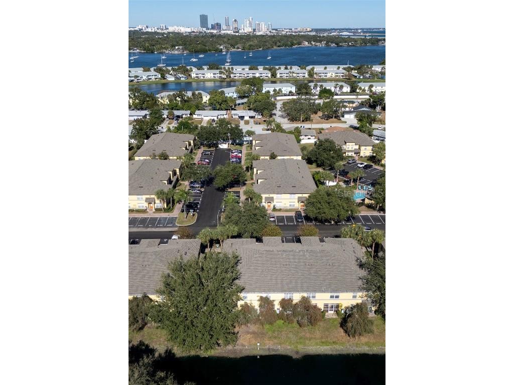 170 Coquina Bay Drive Saint Petersburg FL 33705 TB8448028 image10