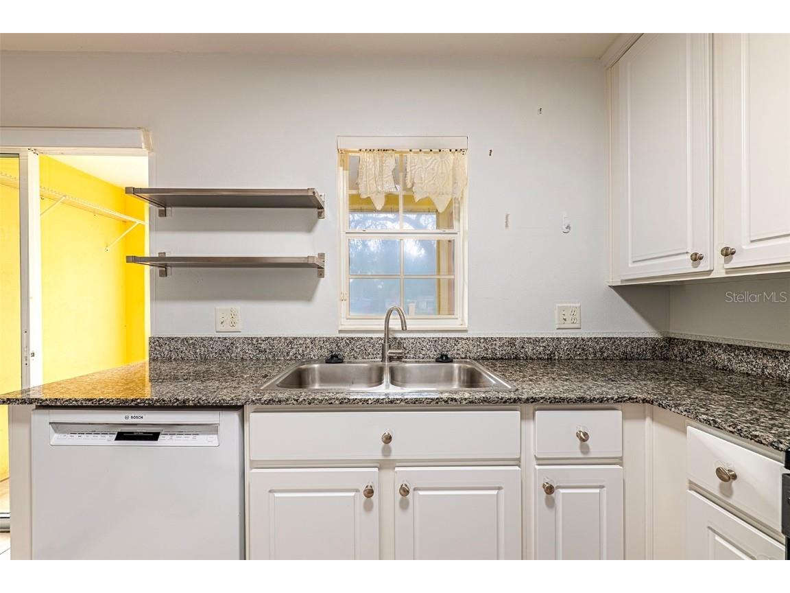 170 Coquina Bay Drive Saint Petersburg FL 33705 TB8448028 image16