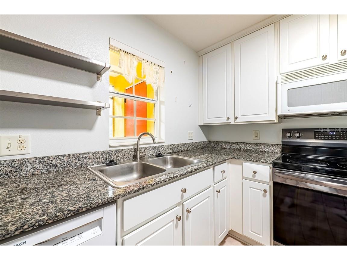 170 Coquina Bay Drive Saint Petersburg FL 33705 TB8448028 image18