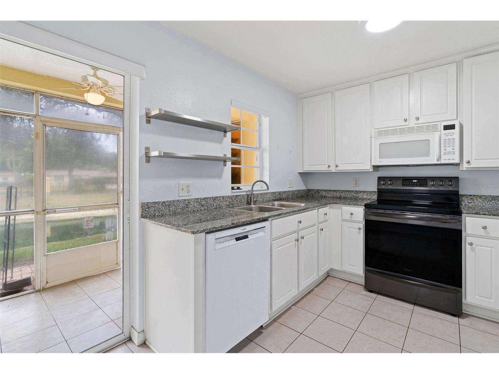 170 Coquina Bay Drive Saint Petersburg FL 33705 TB8517546 image11