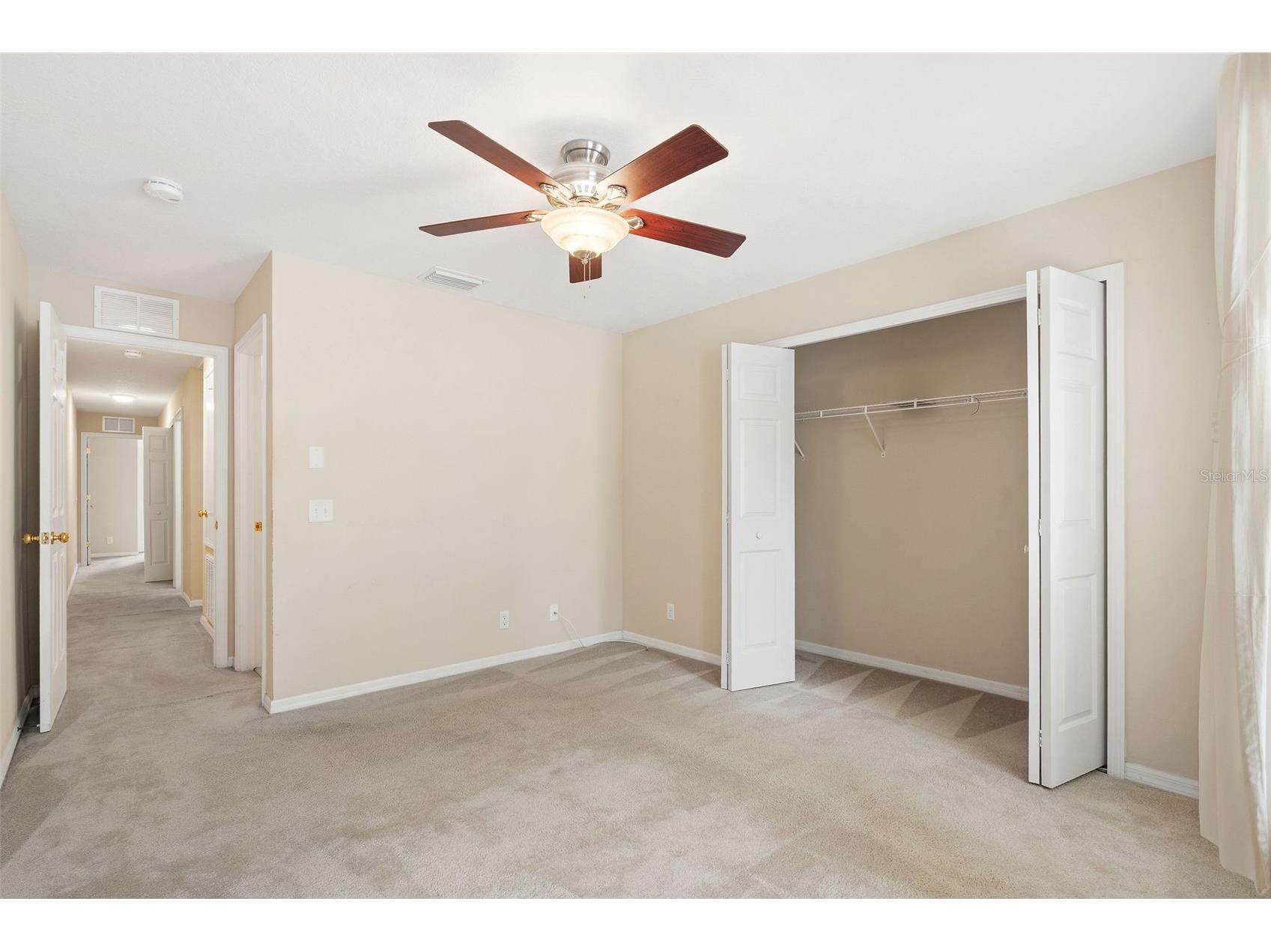 170 Coquina Bay Drive Saint Petersburg FL 33705 TB8517546 image15